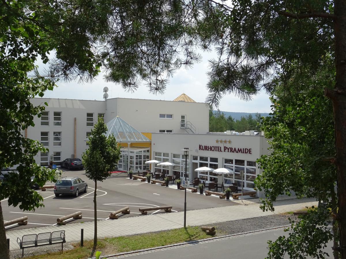 Kurhotel Pyramide Sibyllenbad نويالبرنويت المظهر الخارجي الصورة