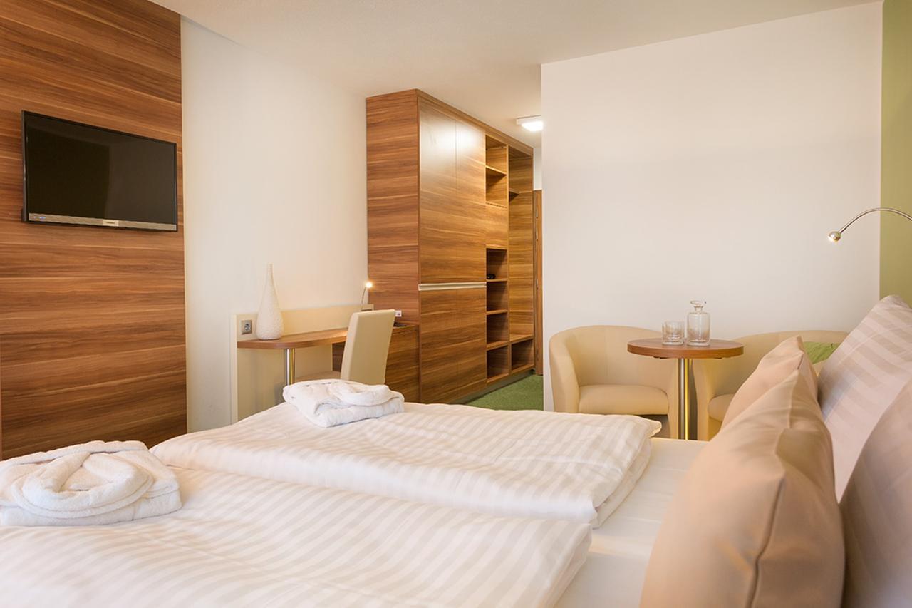Kurhotel Pyramide Sibyllenbad نويالبرنويت المظهر الخارجي الصورة