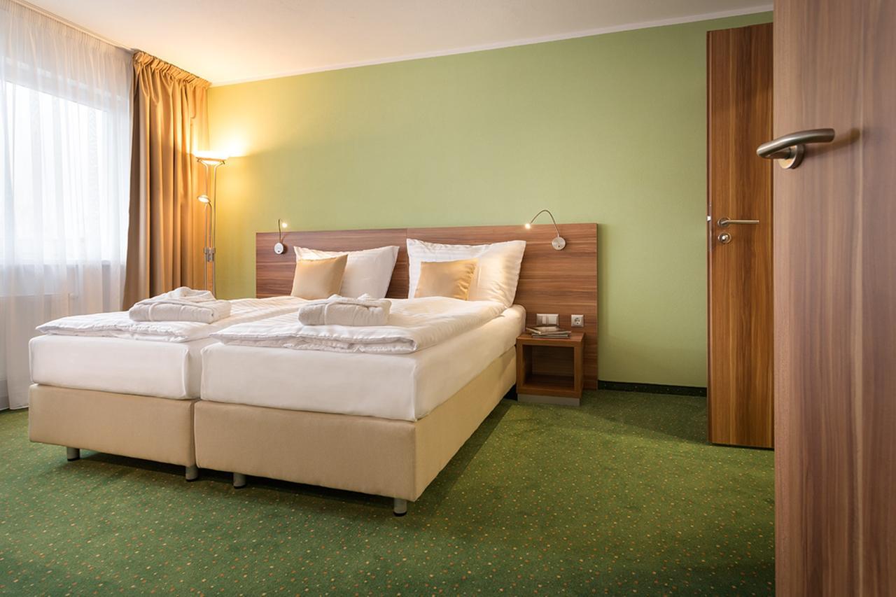 Kurhotel Pyramide Sibyllenbad نويالبرنويت المظهر الخارجي الصورة