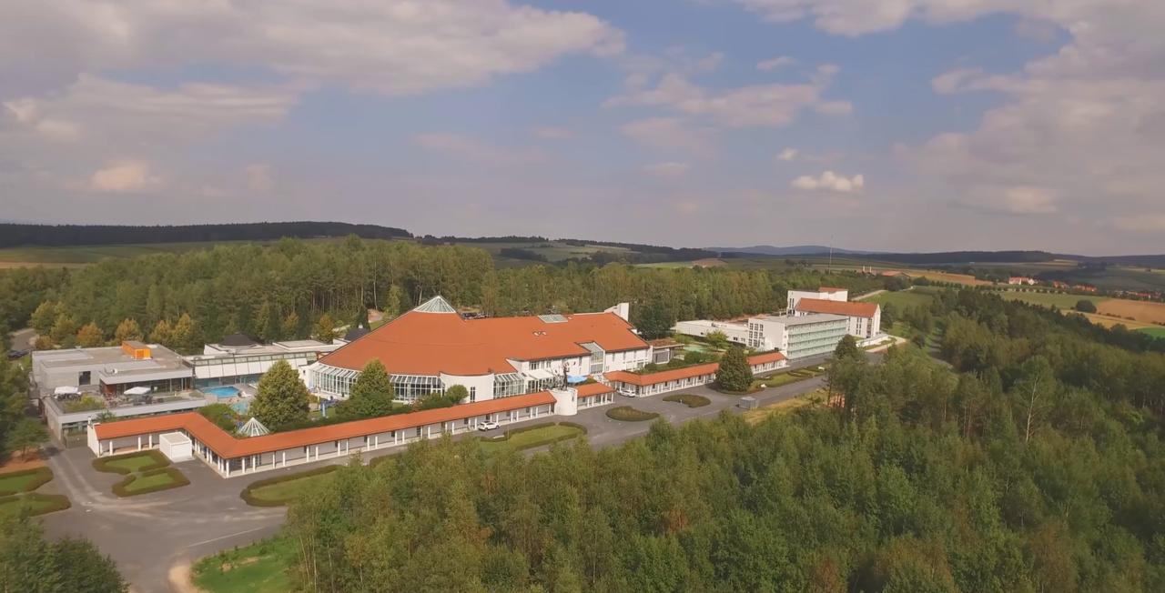 Kurhotel Pyramide Sibyllenbad نويالبرنويت المظهر الخارجي الصورة